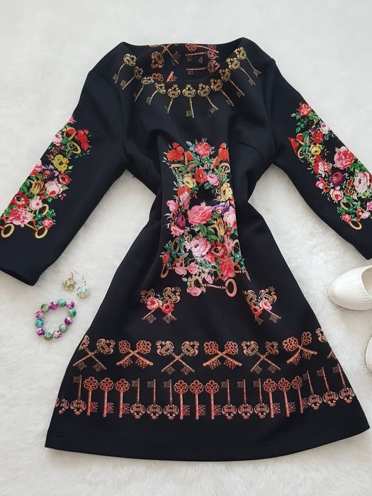 Теплі та демі сукні розмір S-М