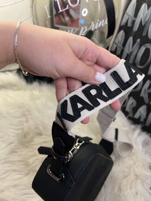 Сумка чорна Karl Lagerfel з широким ремінцем