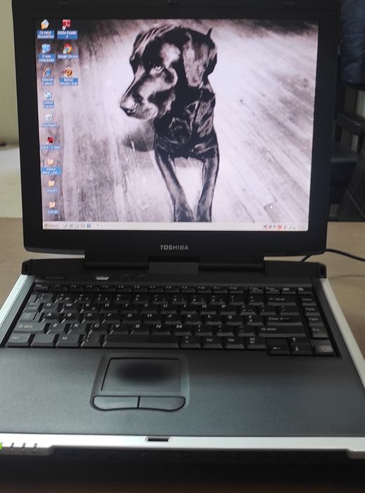 Computador portatil tosxiba idealpara quem quer aprender a trabalhar c