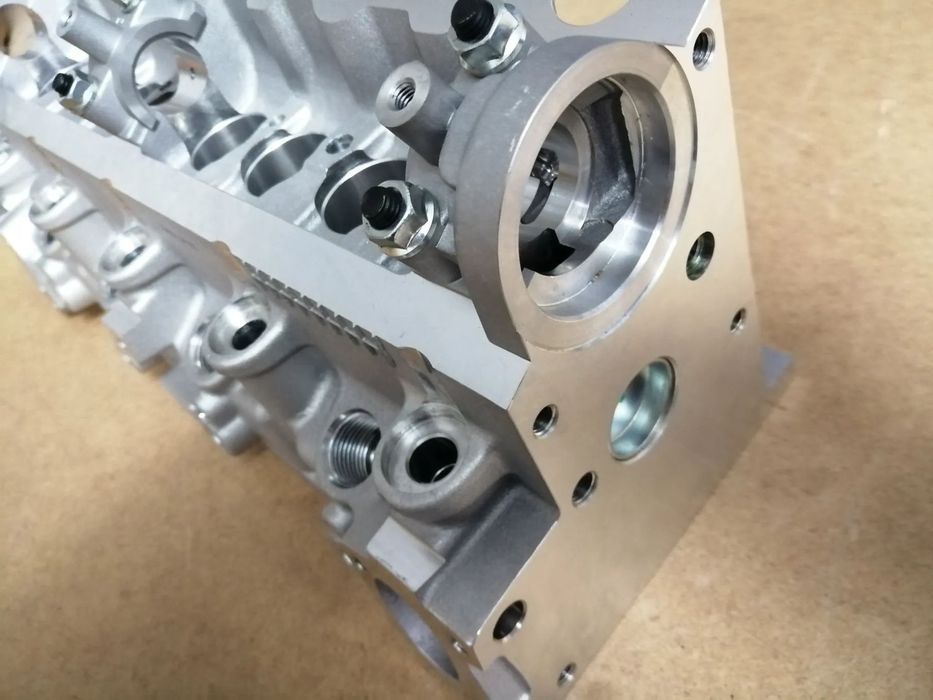 Cabeça Motor 1900 D / TD - Peugeot 406 , 305 , 309 , 806 , Boxer ,