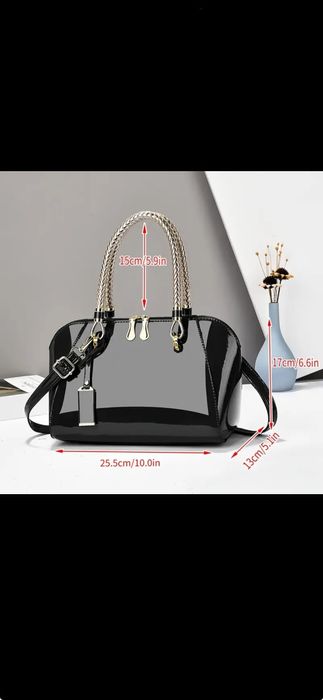 продам  черную, лаковую сумку