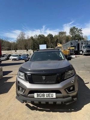 Nissan navara kompletny przód Anglik 2019 rok