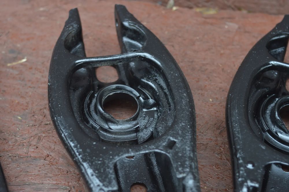 bmw e90 / e81 / e87 / e91 / e92 / e93 oryginalne wahacze tył lewe / p