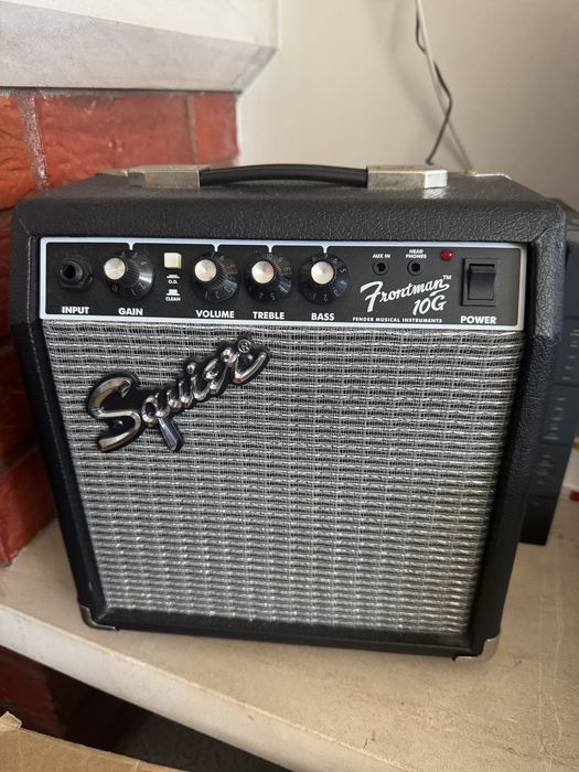 Fender Frontman 10G — Amplificador para Guitarra