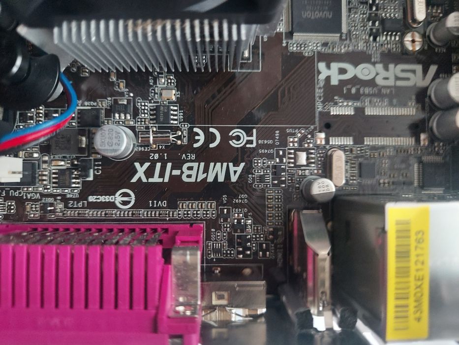 Mini PC  MS-tech mini komputer nie załącza się USB3 HDMI DVI VGA RJ45