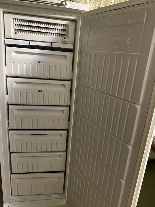 Морозильна камера Іndesit