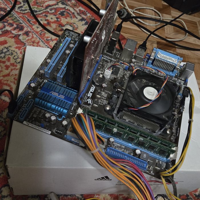 Сборка: ASUS M4N68T-M LE V2, 8 GB DDR3, AMD Sempron 140 2.7 GHz