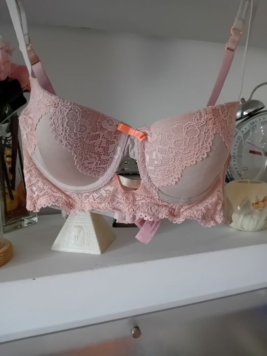 Hunkemoler biustonosz damski 75C