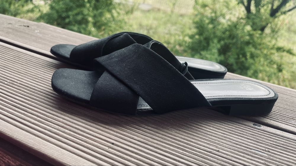 Шльопанці H&M жіночі