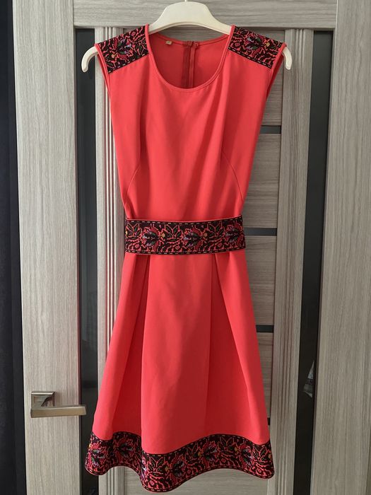 Сукня. Плаття. Вишите плаття. Вишиване плаття