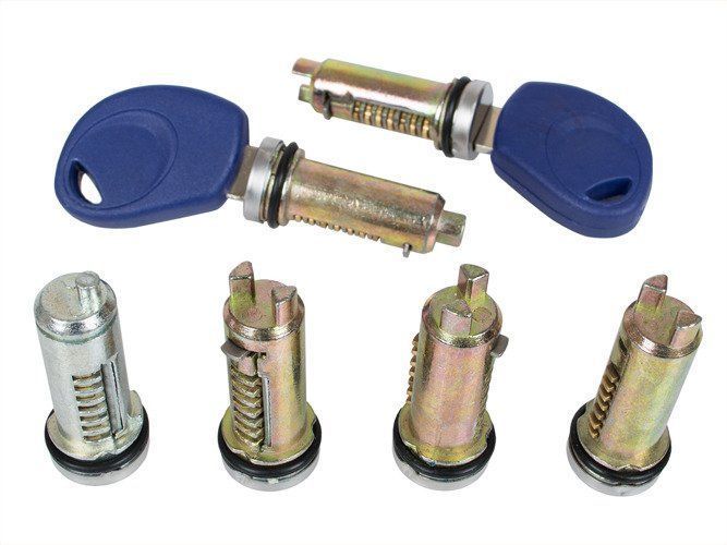 Kit completo de fechos das portas com chaves Iveco Daily 2006 a 2009