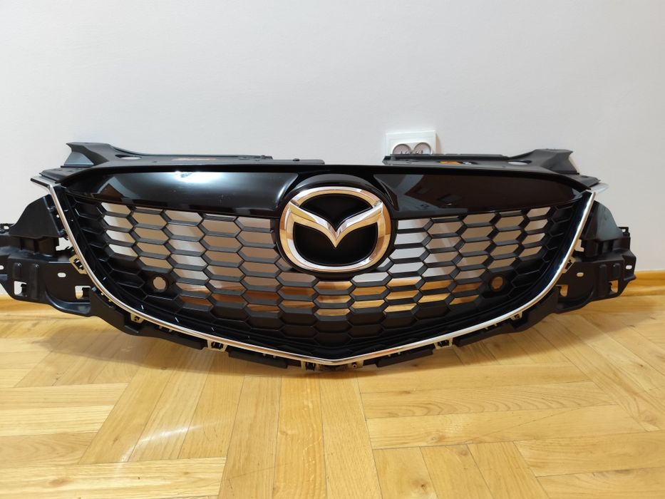 Grill, atrapa zderzaka Mazda CX-5