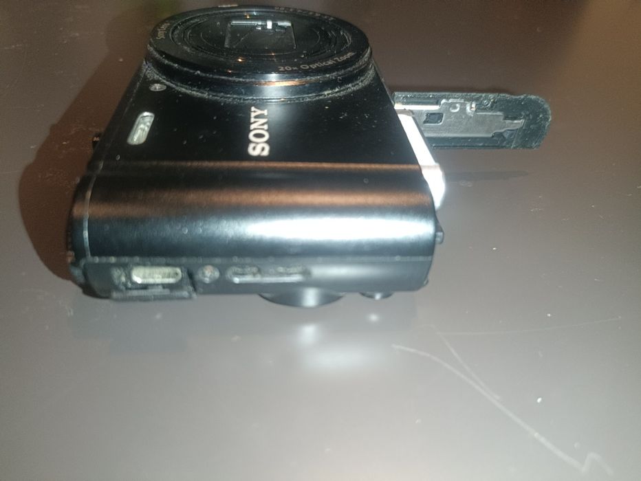 Sony Cyber-shot DSC-WX300 preta. 18,2 Megapixels.