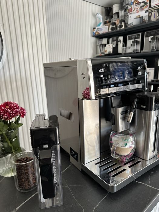 Кавомашина/Кавоварка Delonghi Primadonna exclusive 6900