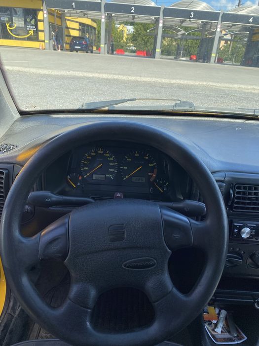 SEAT Ibiza 1999 1,4 бензин