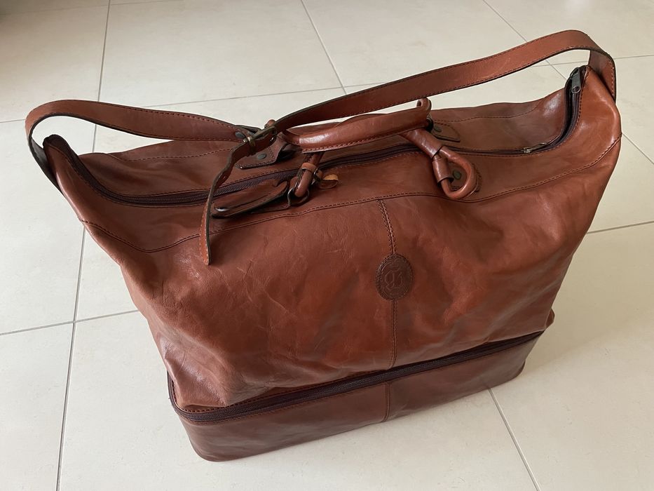 Mala de viagem de pele