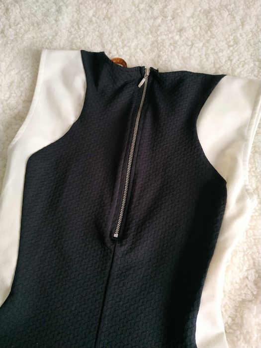 Sukienka Stradivarius