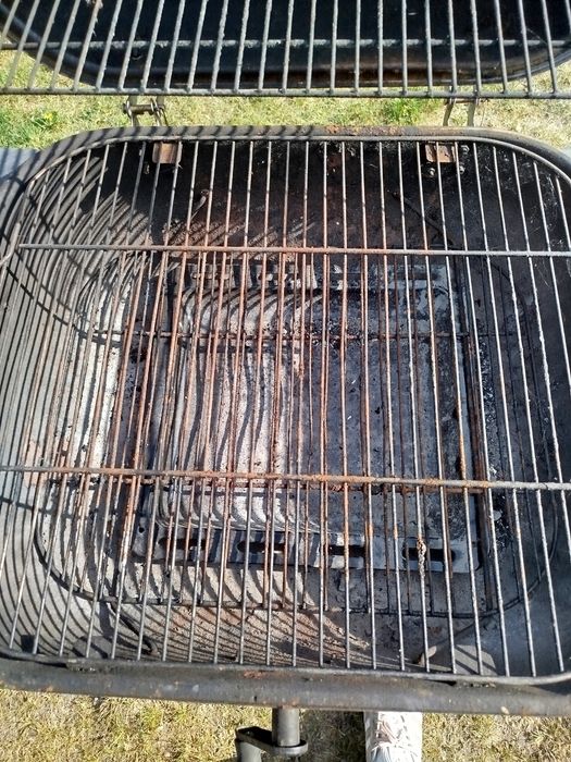 Grill ogrodowy  .