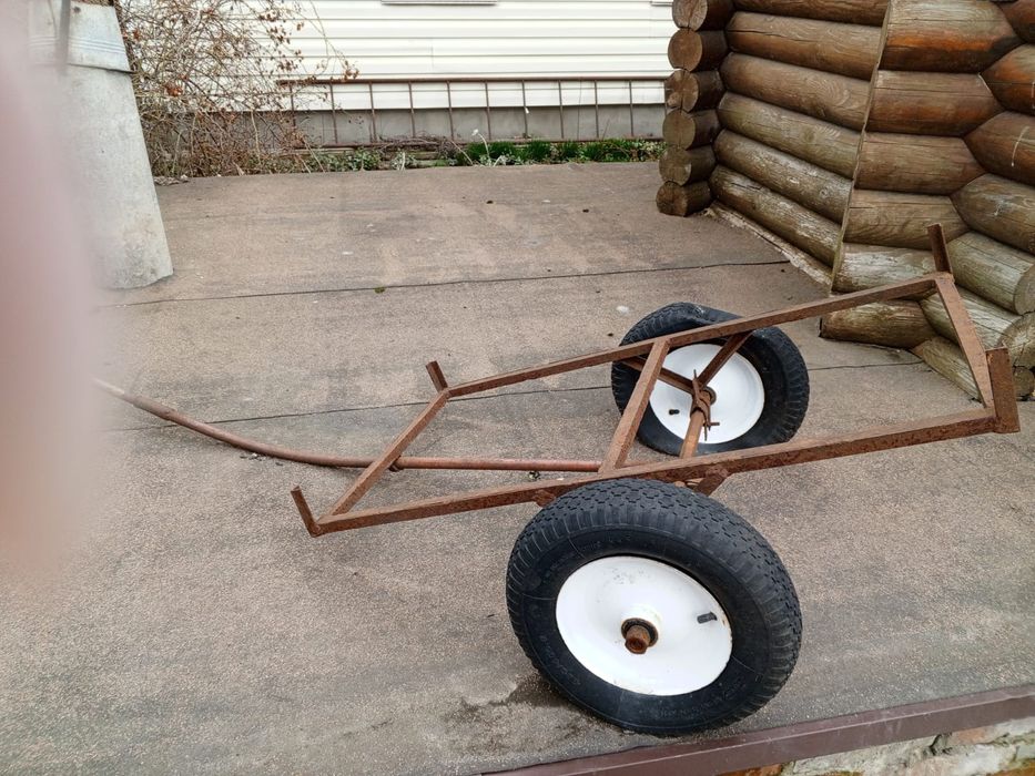 Продам візок, возле тележку