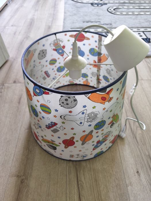 Lampa do pokoju dziecięcego