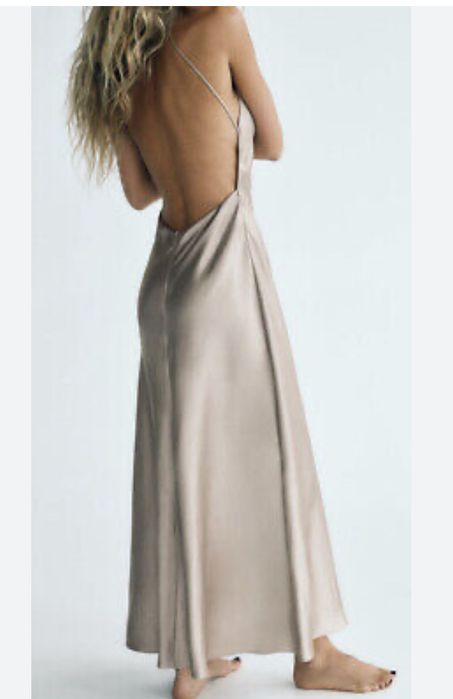 Vestido acetinado zara