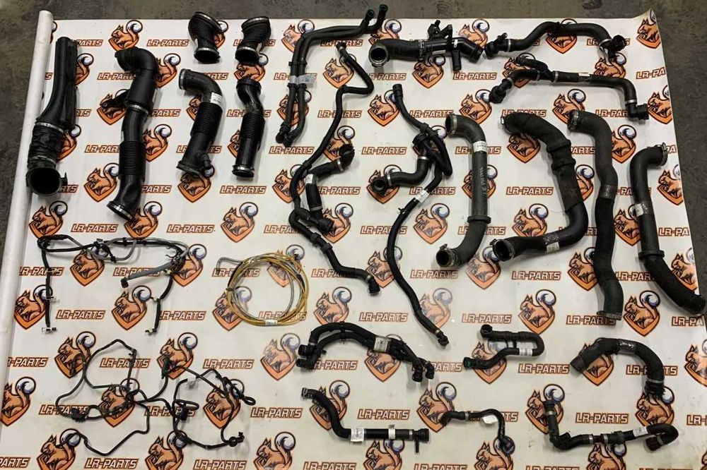 Патрубок тосольний повітряний вакуумна трубка Land Rover Jaguar