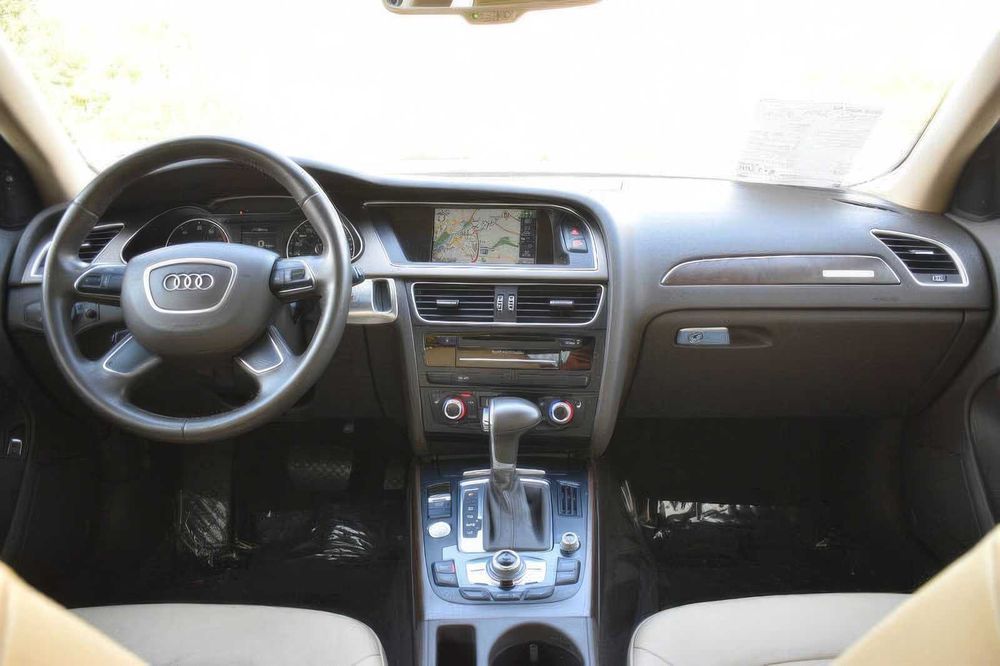 Audi A4 quattro Premium Plus      2014