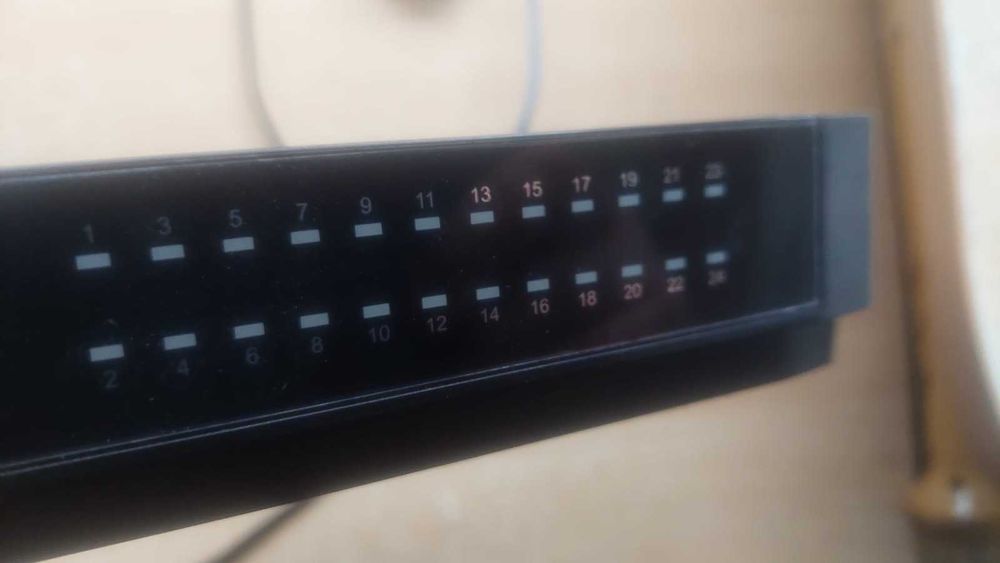 Комутатор TP-Link TL-SF1024M