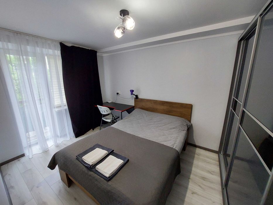 Подобова оренда квартири в центрі!