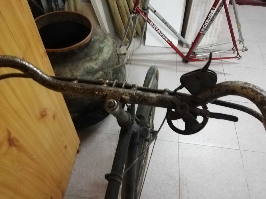 Royal Enfield bicicleta antiga