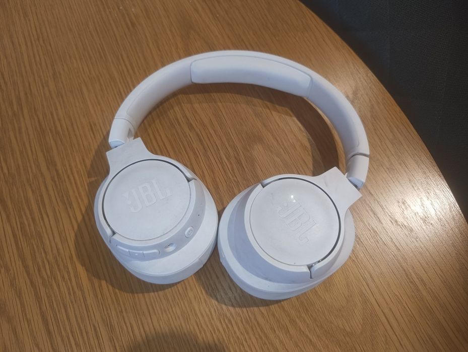 Słuchawki JBL Tune 720BT Uszkodzone