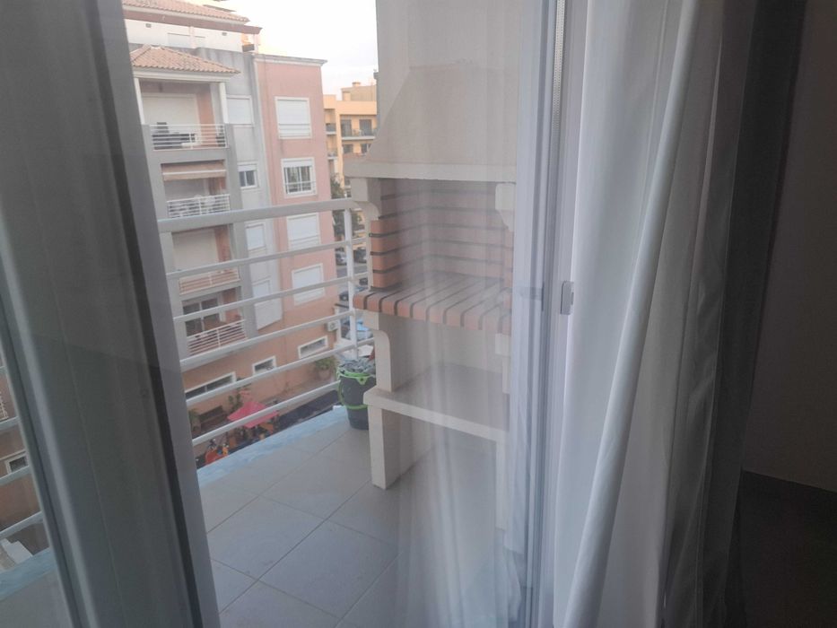 Apartamento Armação de Pêra  alugo ao ano