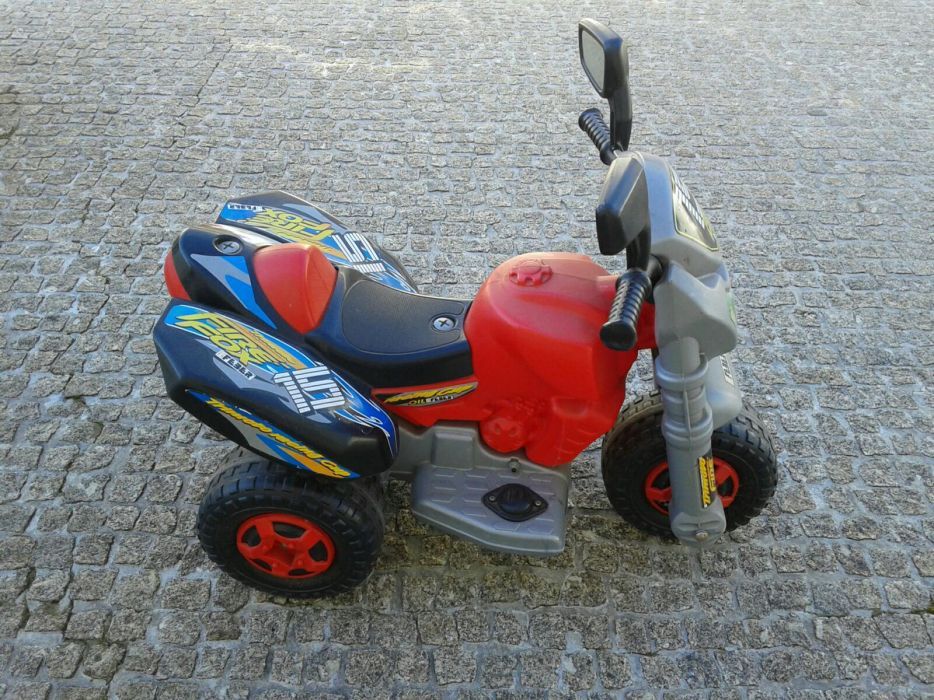 Battery-powered motorcycle64729509053058122