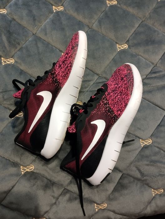кросівки Nike для дівчинки в ідеальному стані