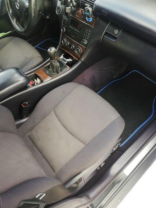 Мерседес W203 у доброму стані