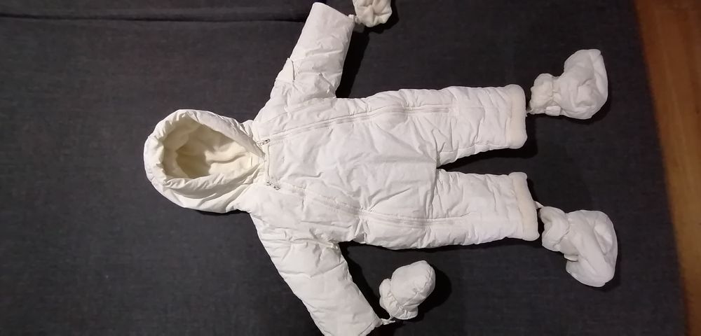 Kombinezon niemowlęcy zimowy r. 68
