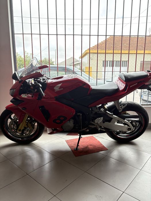 Honda cbr600rr como nova