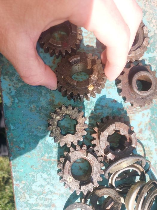 Продам нови запчастини до коробки передач восход 3 м