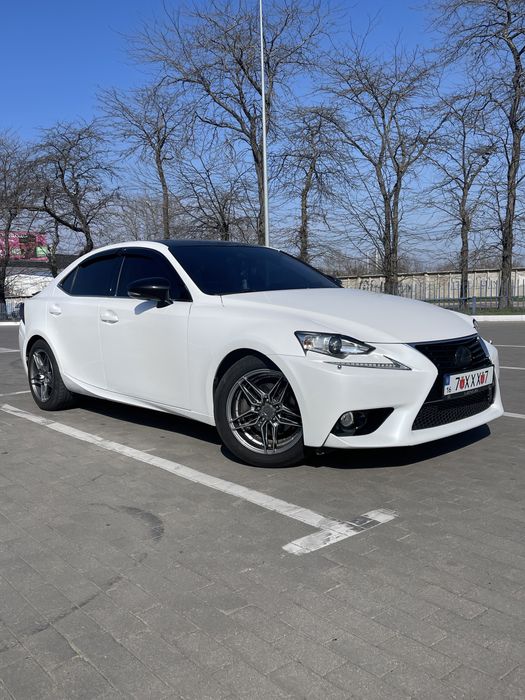 Продам свій Lexus IS