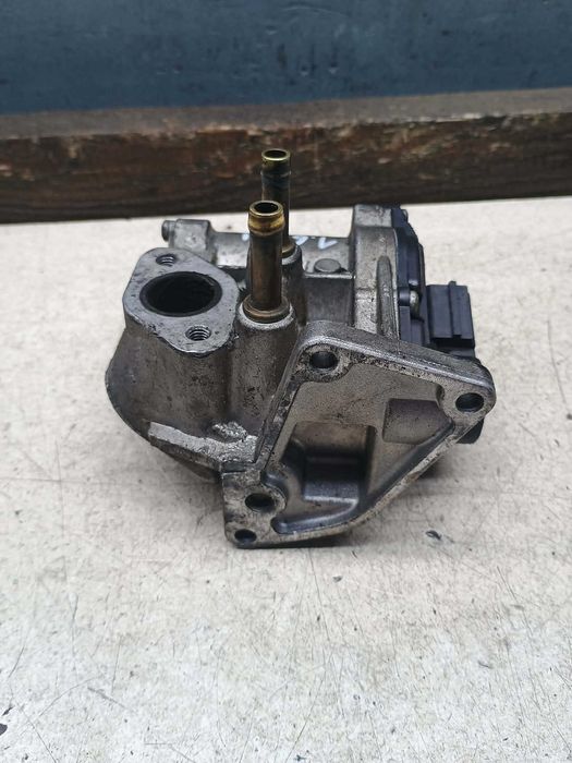 Zawór EGR Siemens 03C131503B VW Golf V Touran I Audi A3 8P 1.6 FSI
