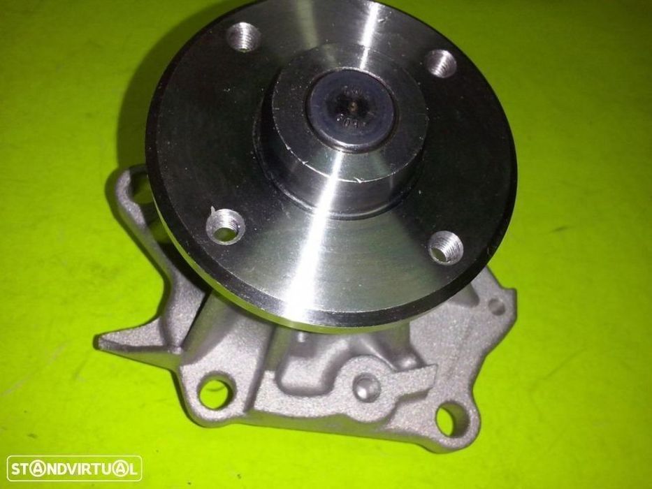 Bomba de água Nissan Patrol Rd28 Rd28t (Nova)