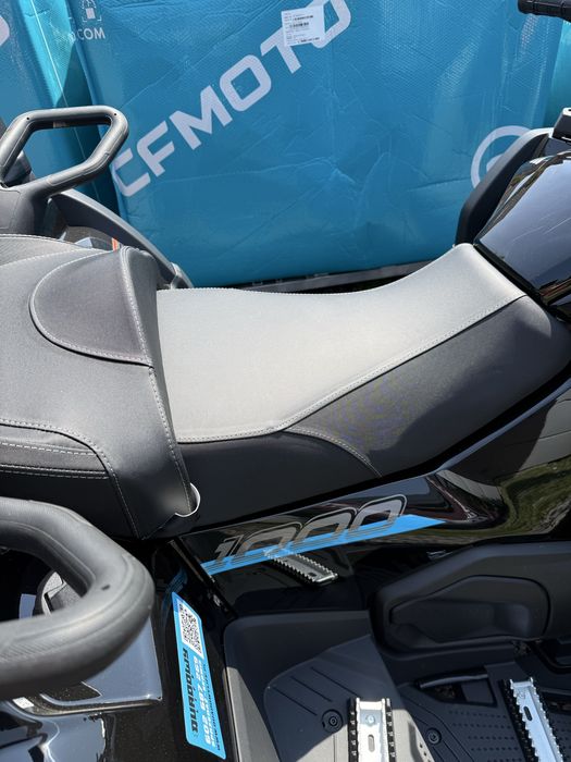 Salon ”Quadowy Life ” : CfMoto 1000  Black