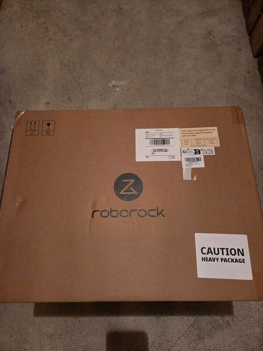 Roborock Saros 10R robot sprzątający mopujący