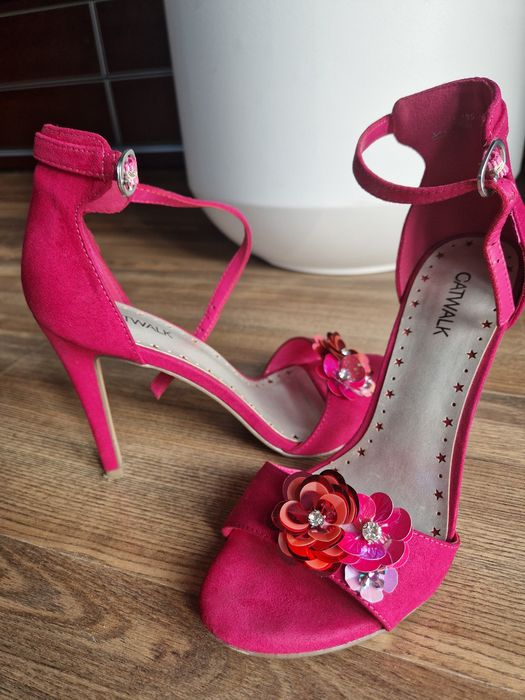 Szpilki sandały 38 Catwalk