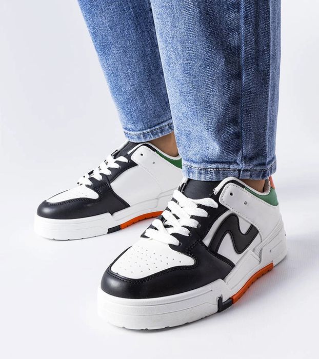 Czarno-białe buty na grubszej podeszwie Harter