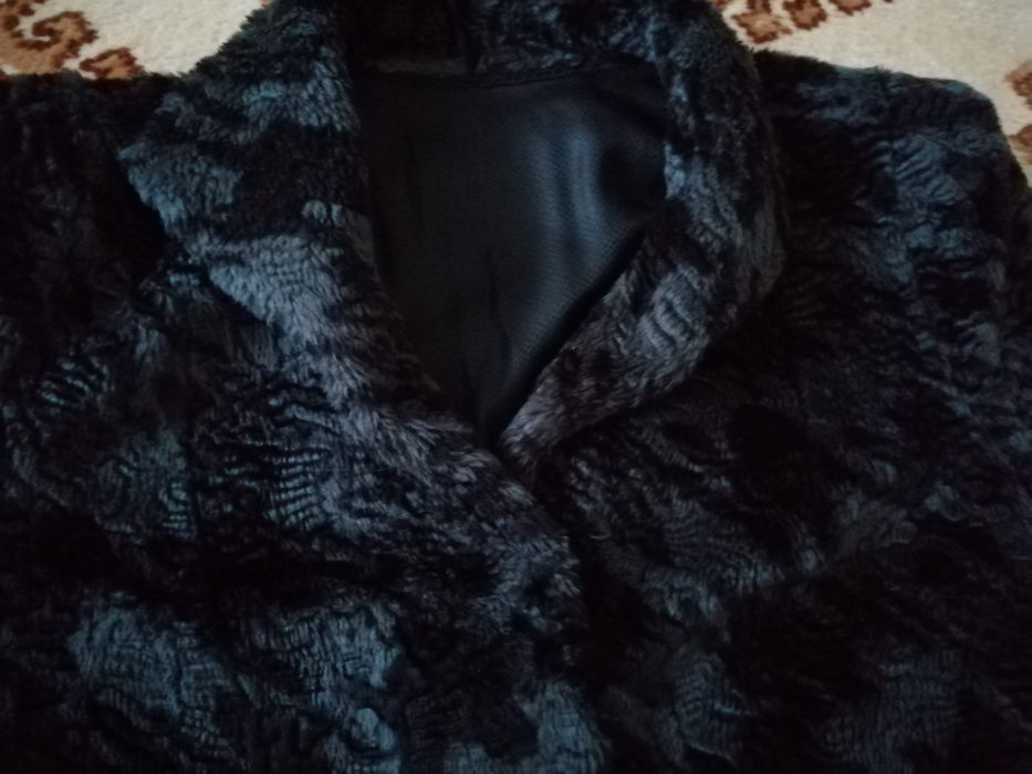 Sztuczne futro , czarne , duży rozmiar