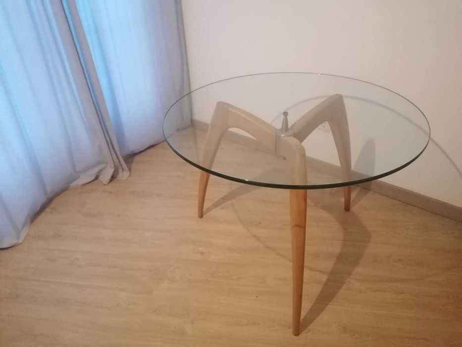 Mesa de Vidro - Estilo Nórdico/Retro com 3 cadeiras (Negociável)