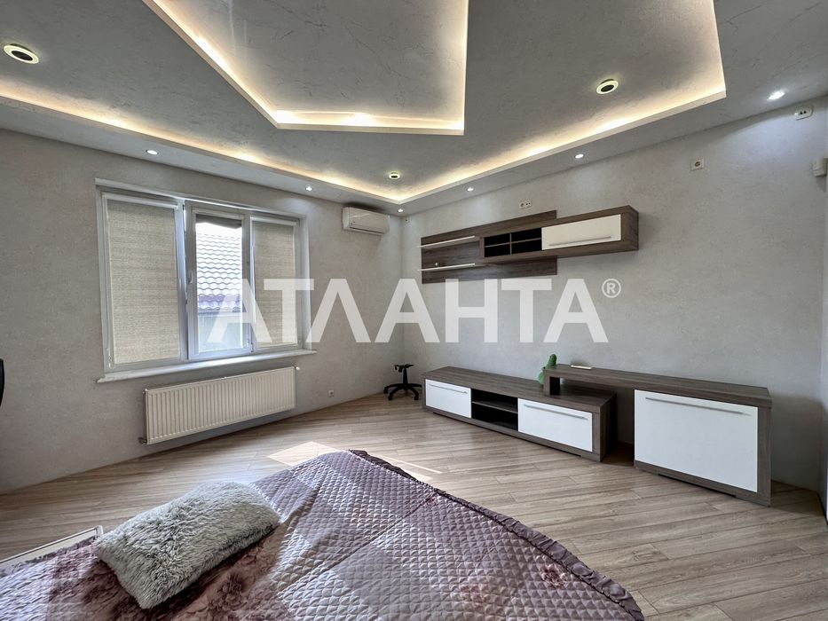 3-уровневый дом с ремонтом на 5.5 сотках на Фонтане