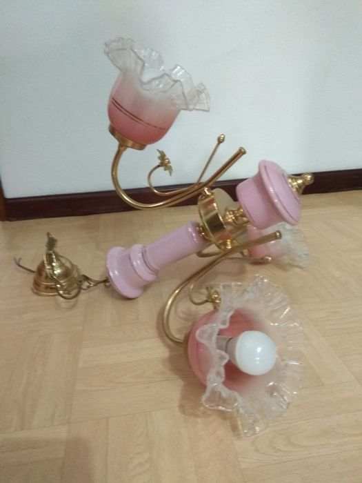 Conjunto candeeiros quarto tons rosa
