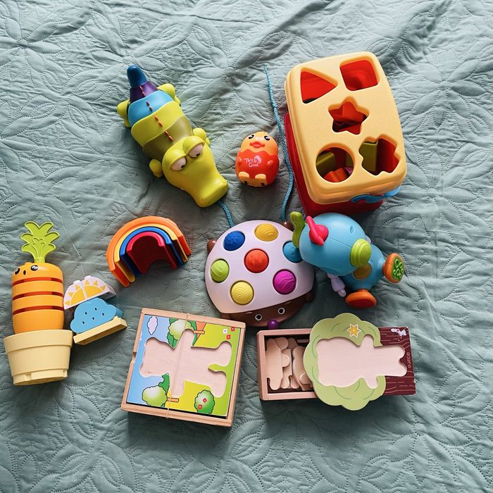 Розвиваючі іграшки, пазли, сортери  оптом